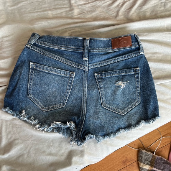 Hollister shorts - Picture 2 of 3